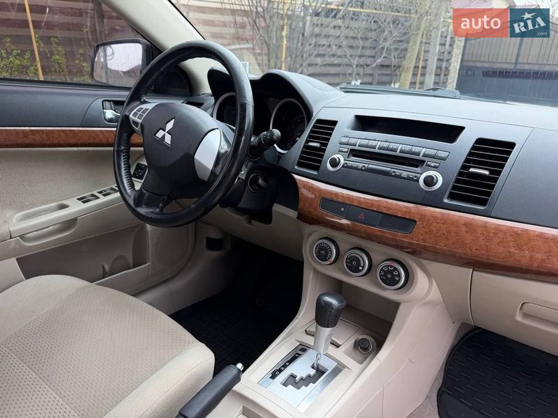 Седан Mitsubishi Lancer 2008 в Одессе