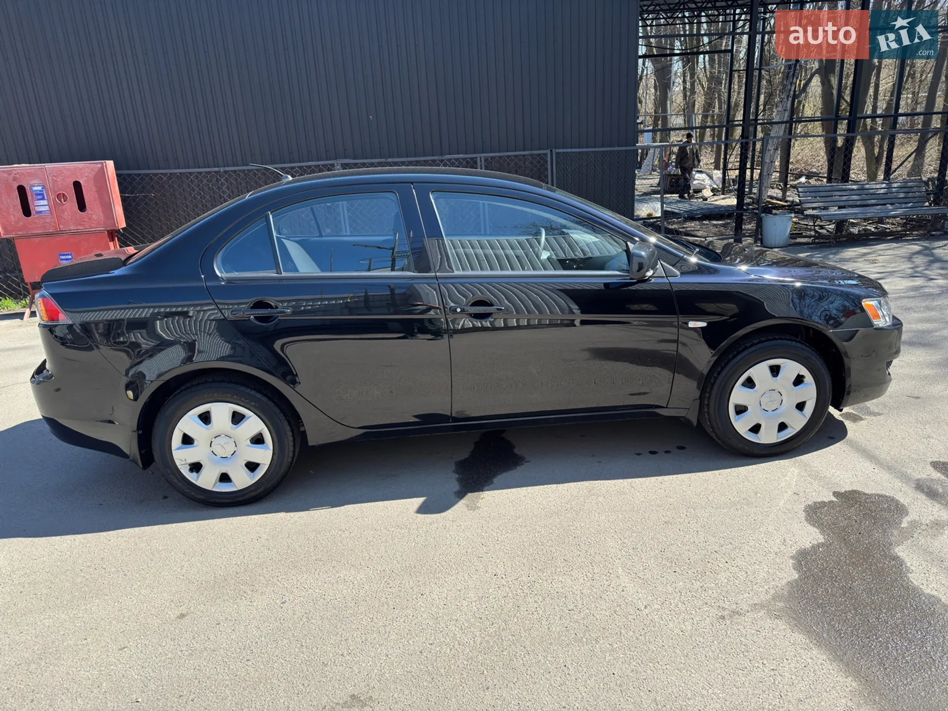 2010 Mitsubishi Lancer - мініатюра 2