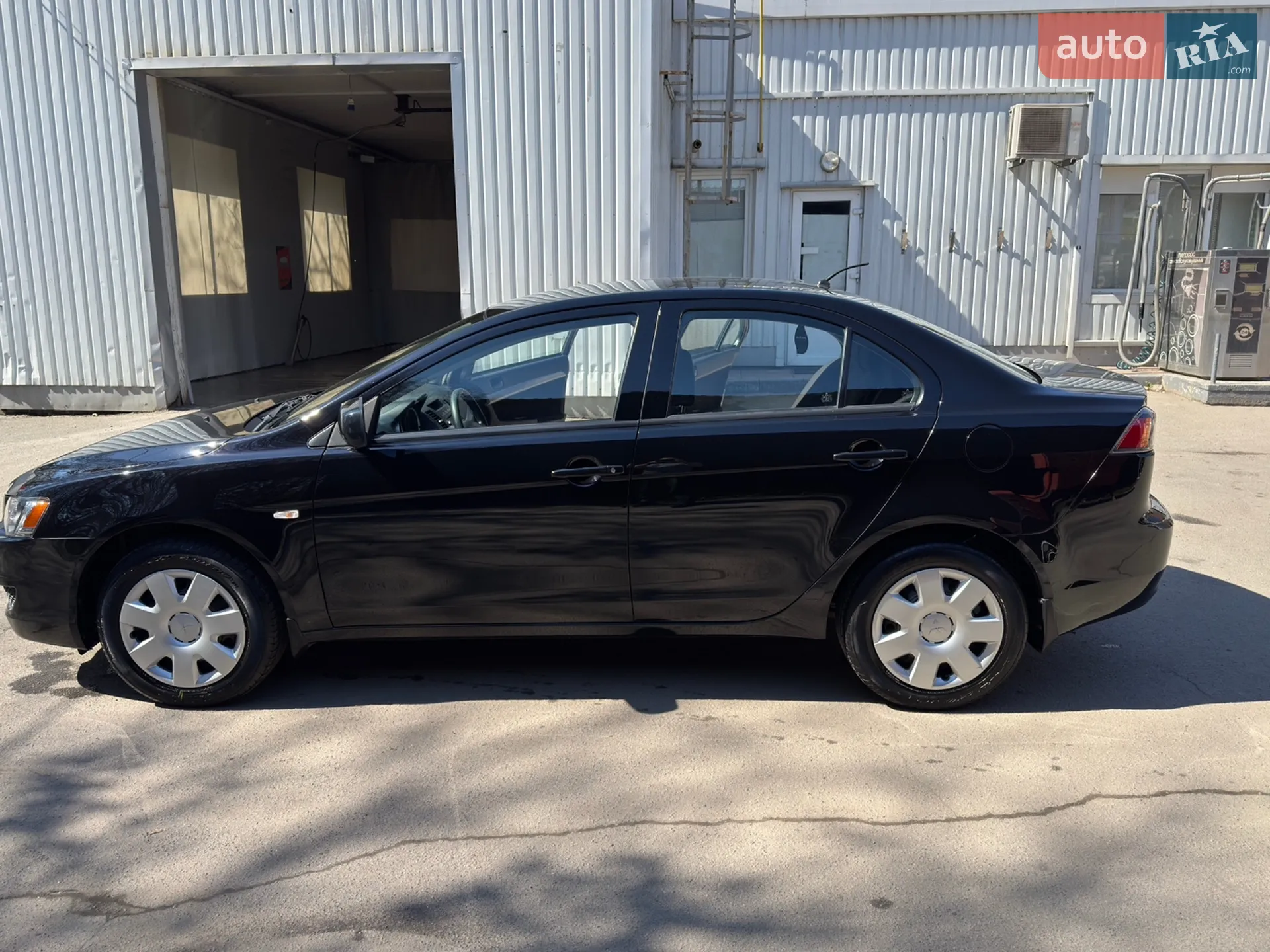 2010 Mitsubishi Lancer - мініатюра 12