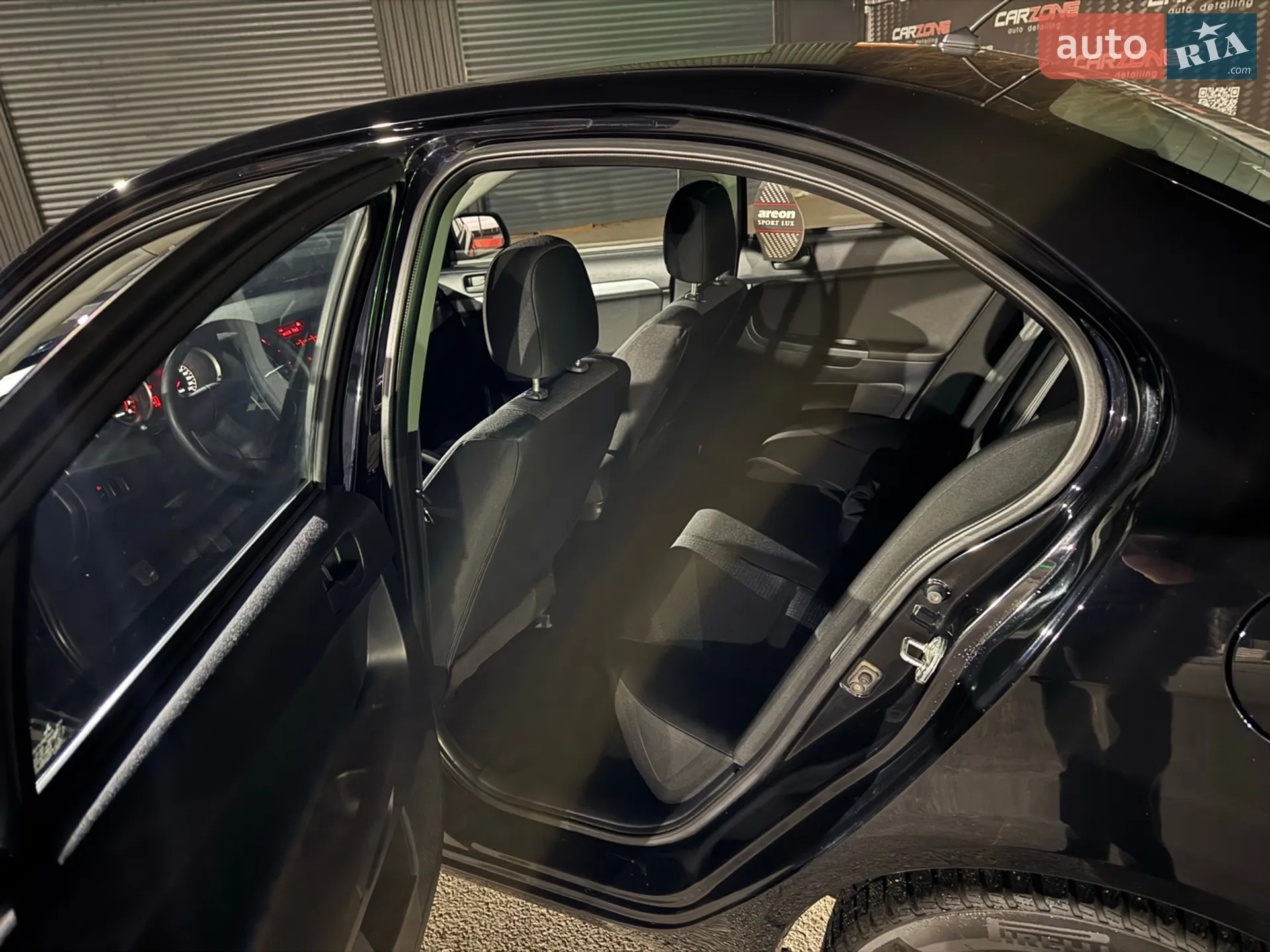 2010 Mitsubishi Lancer - мініатюра 27