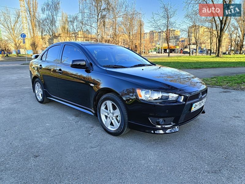 Седан Mitsubishi Lancer 2008 в Киеве