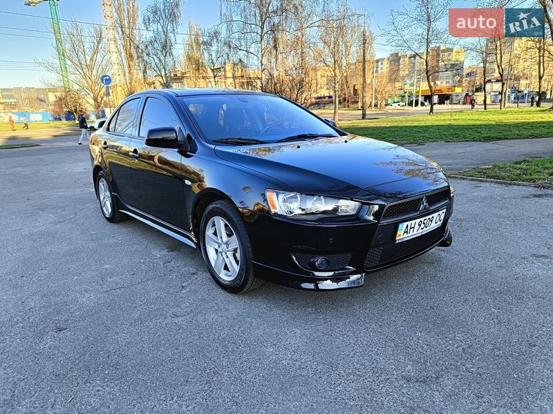 Седан Mitsubishi Lancer 2008 в Киеве