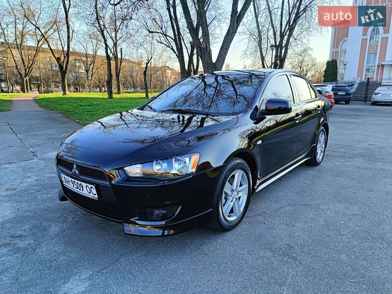Седан Mitsubishi Lancer 2008 в Киеве