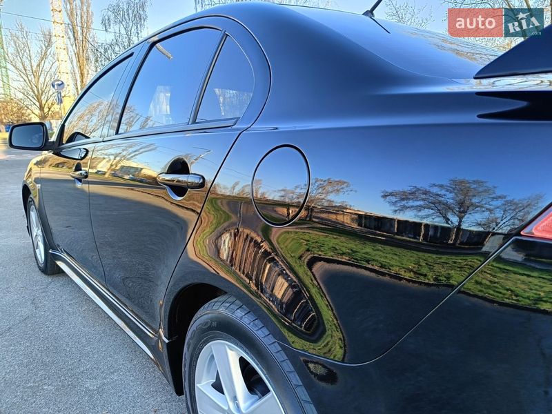 Седан Mitsubishi Lancer 2008 в Киеве