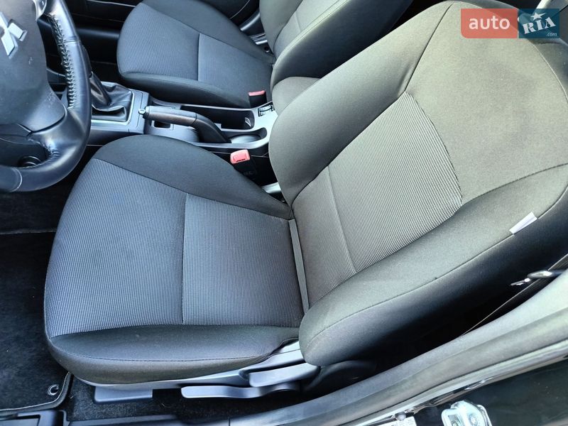 Седан Mitsubishi Lancer 2008 в Киеве