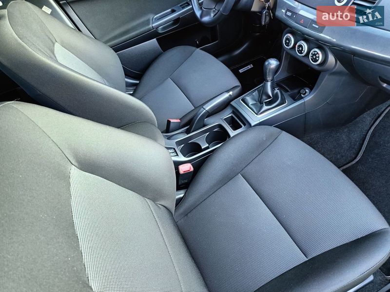 Седан Mitsubishi Lancer 2008 в Киеве
