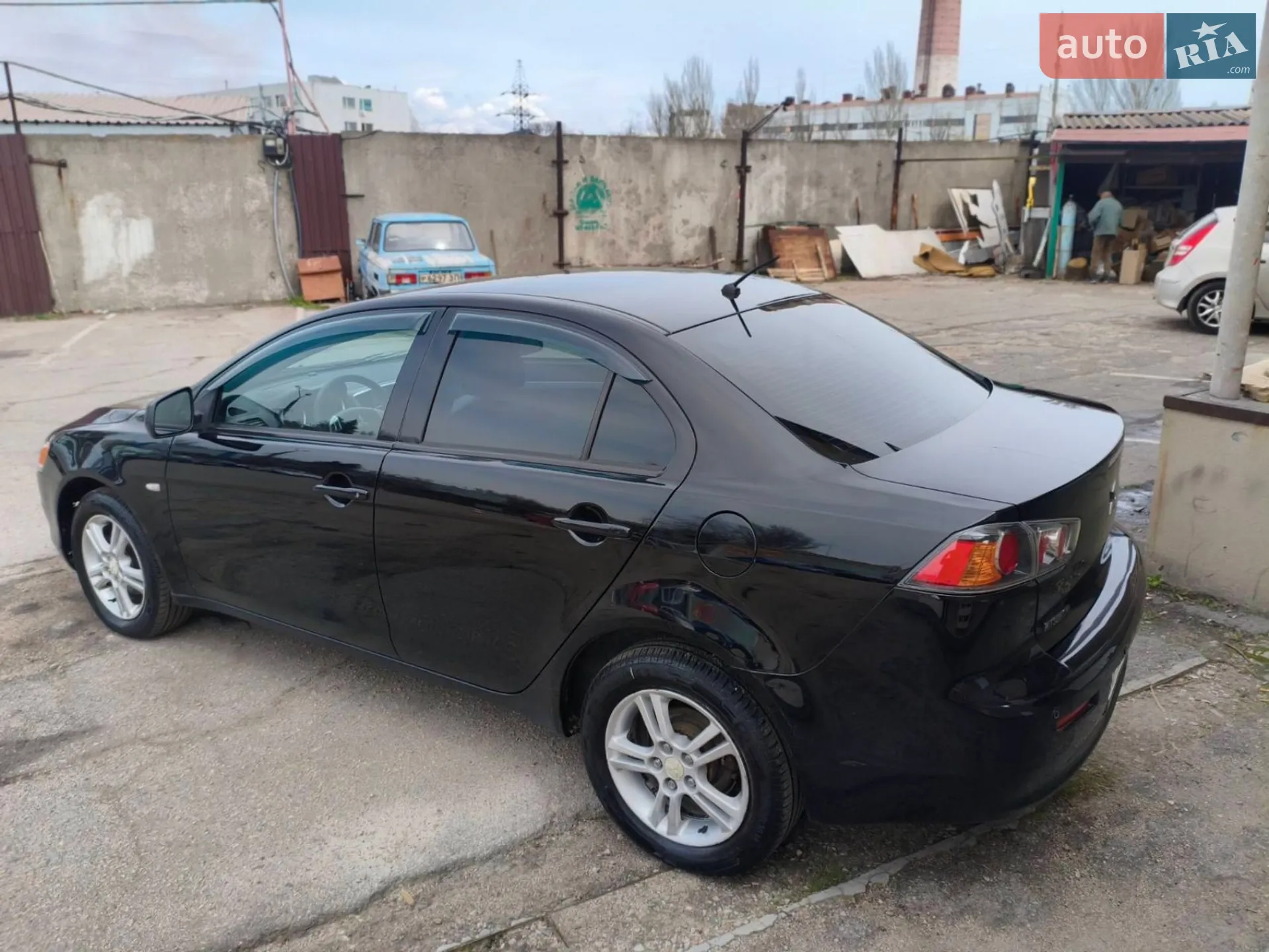 2011 Mitsubishi Lancer - мініатюра 17