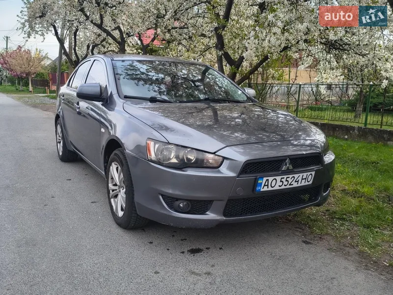 Mitsubishi Lancer