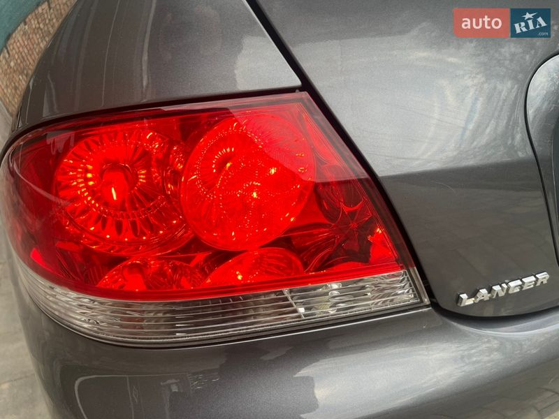 Седан Mitsubishi Lancer 2005 в Косові