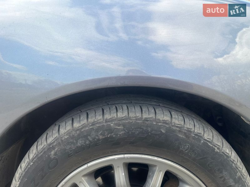 Седан Mitsubishi Lancer 2005 в Косові