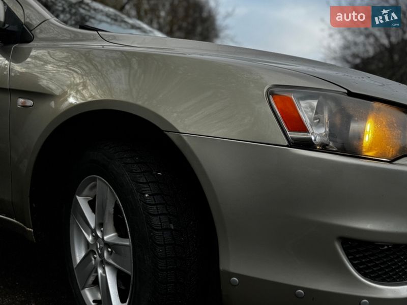 Седан Mitsubishi Lancer 2008 в Бобровиці