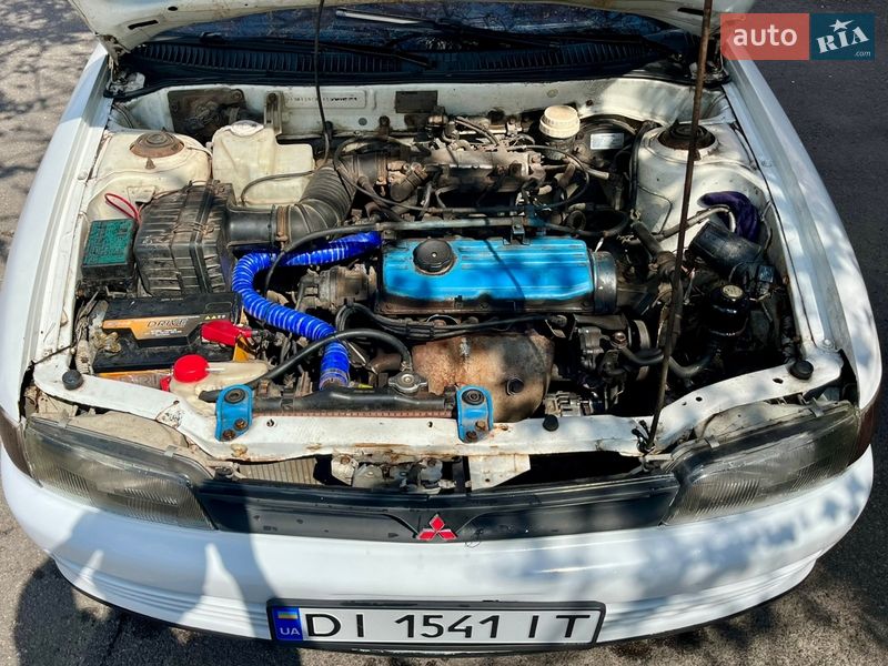 Седан Mitsubishi Lancer 1995 в Кременчуці