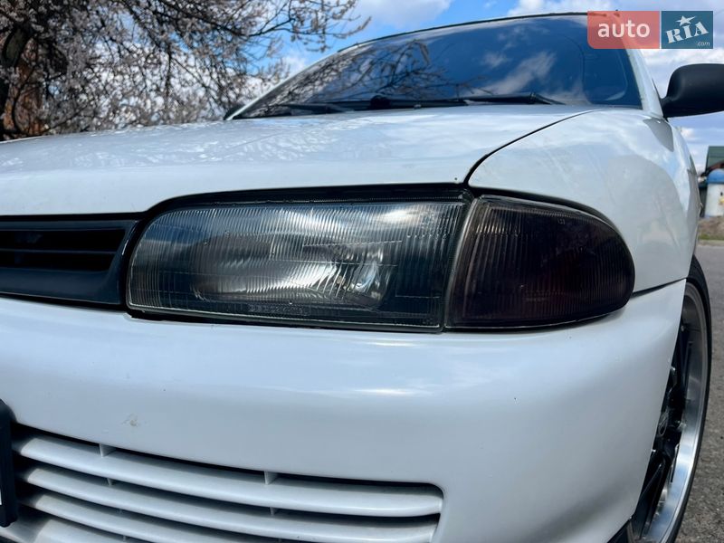 Седан Mitsubishi Lancer 1995 в Кременчуці