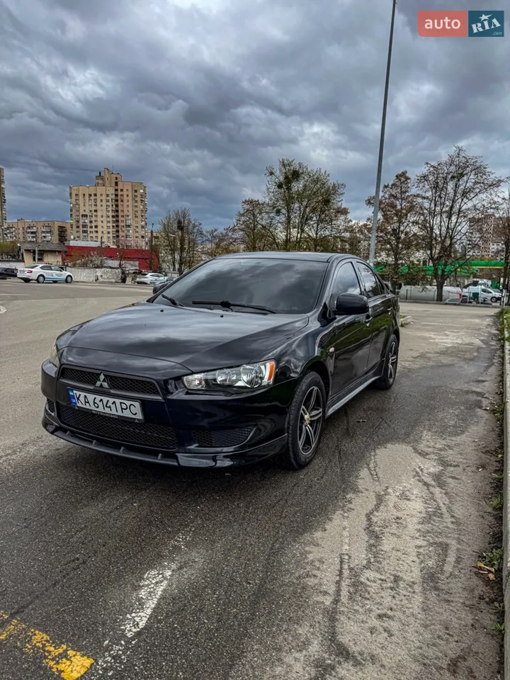 2010 Mitsubishi Lancer - мініатюра 19