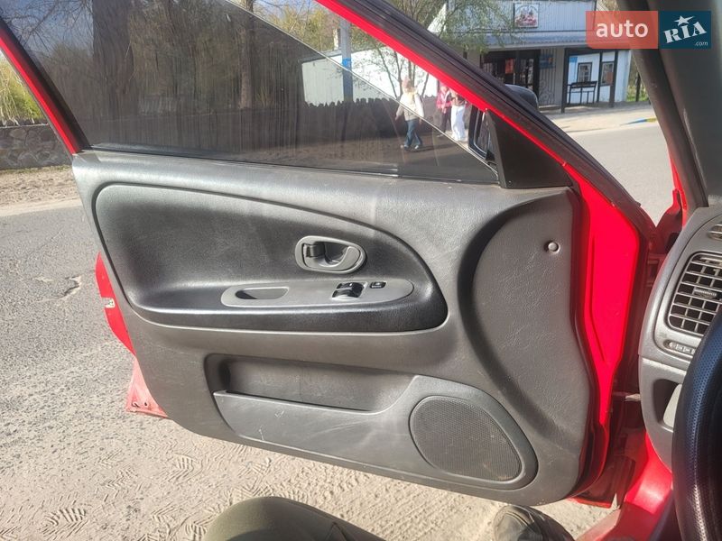 Седан Mitsubishi Lancer 1996 в Старом Селе