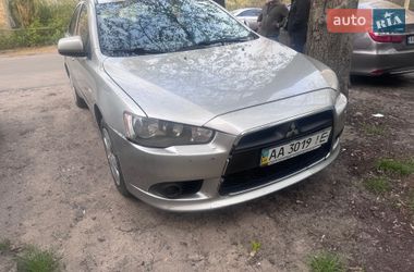 Седан Mitsubishi Lancer 2013 в Киеве