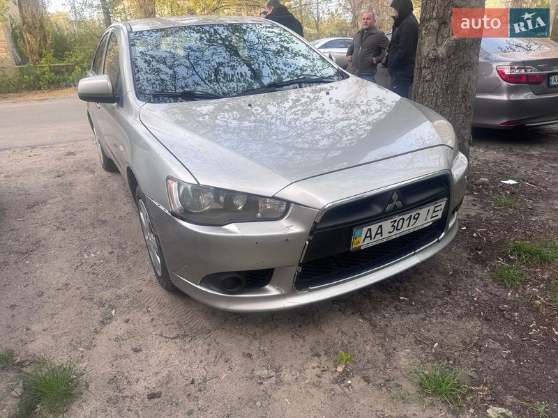 Mitsubishi Lancer 2013