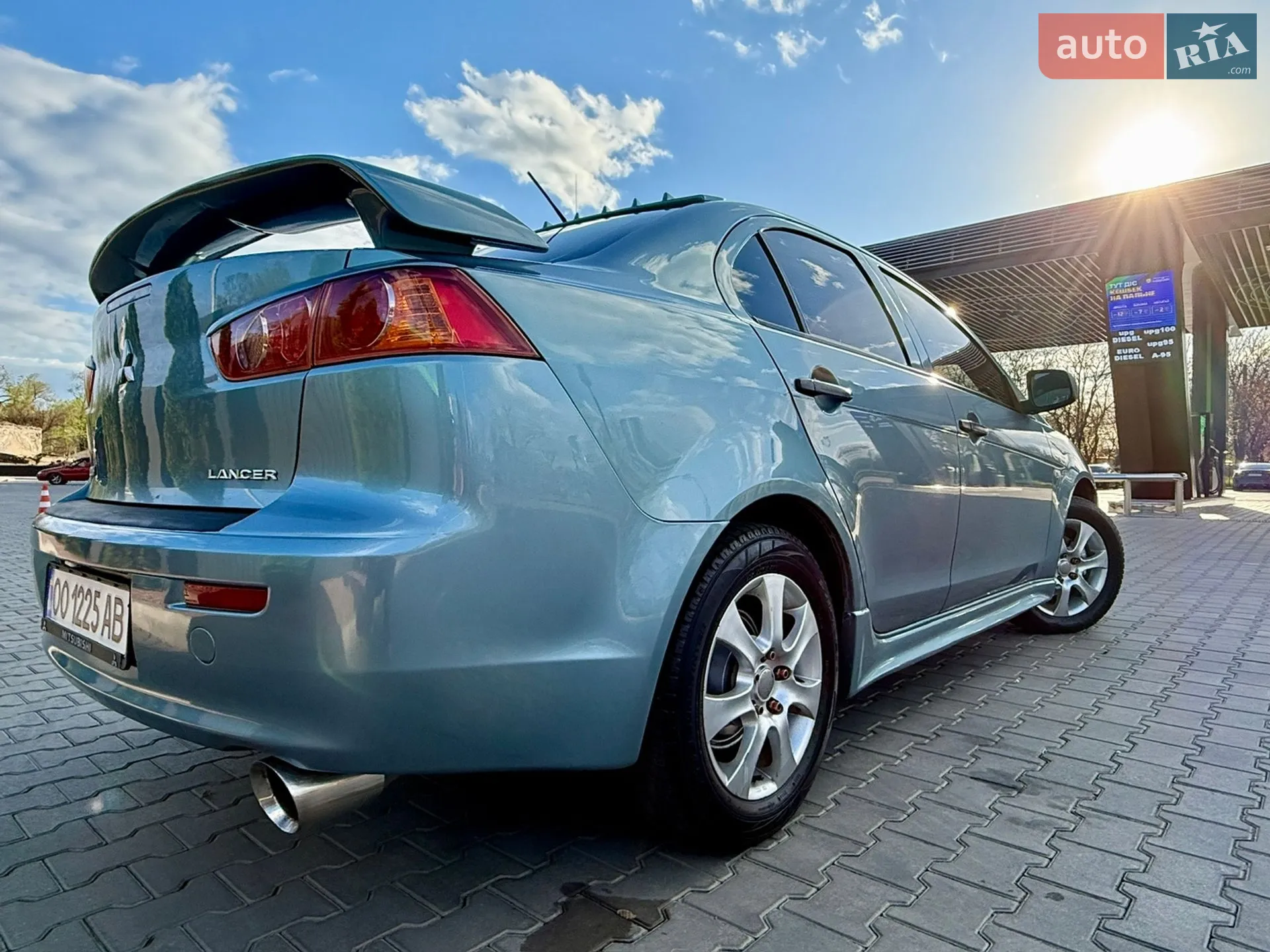 2010 Mitsubishi Lancer - мініатюра 11