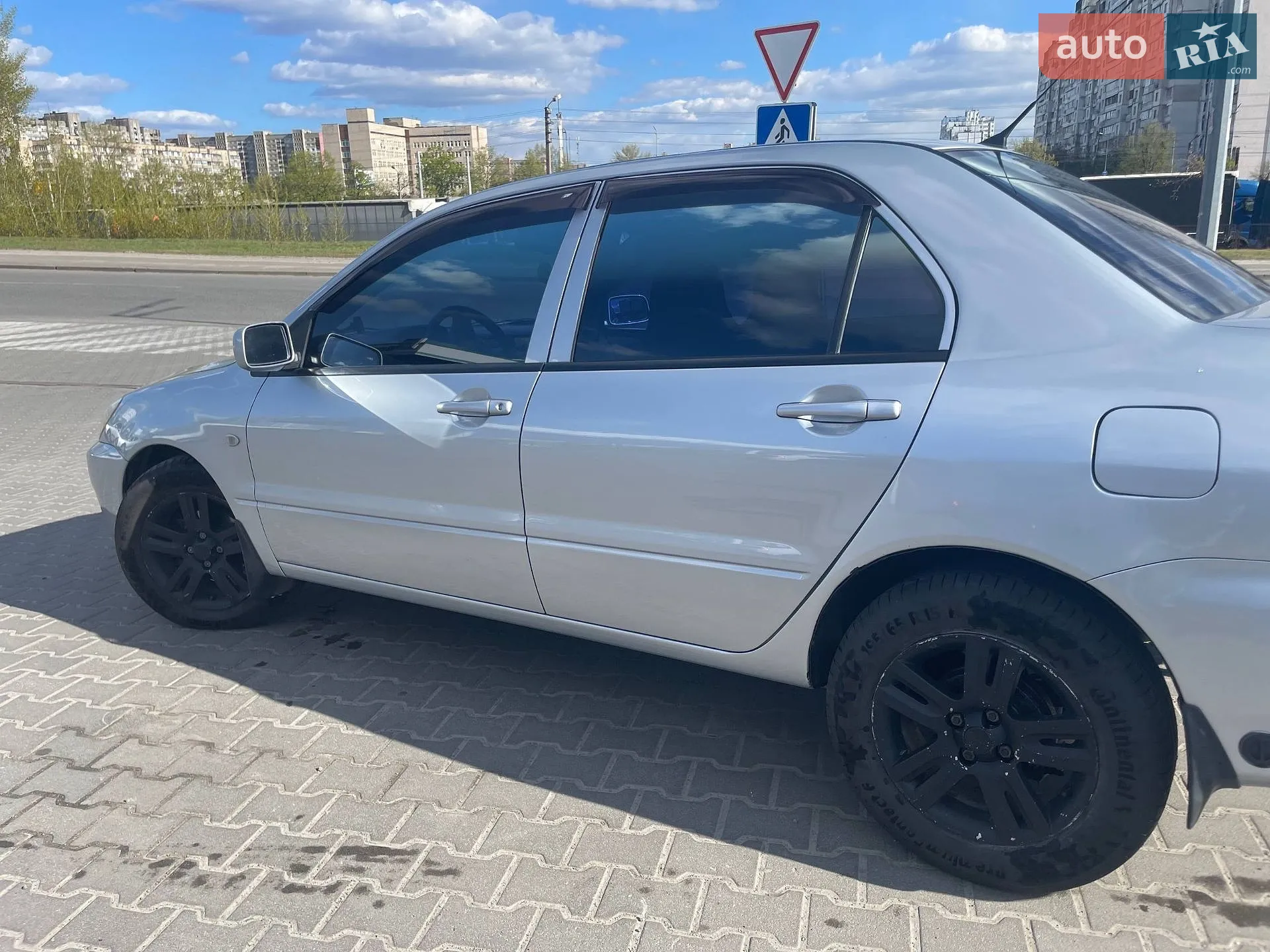 2011 Mitsubishi Lancer - мініатюра 13