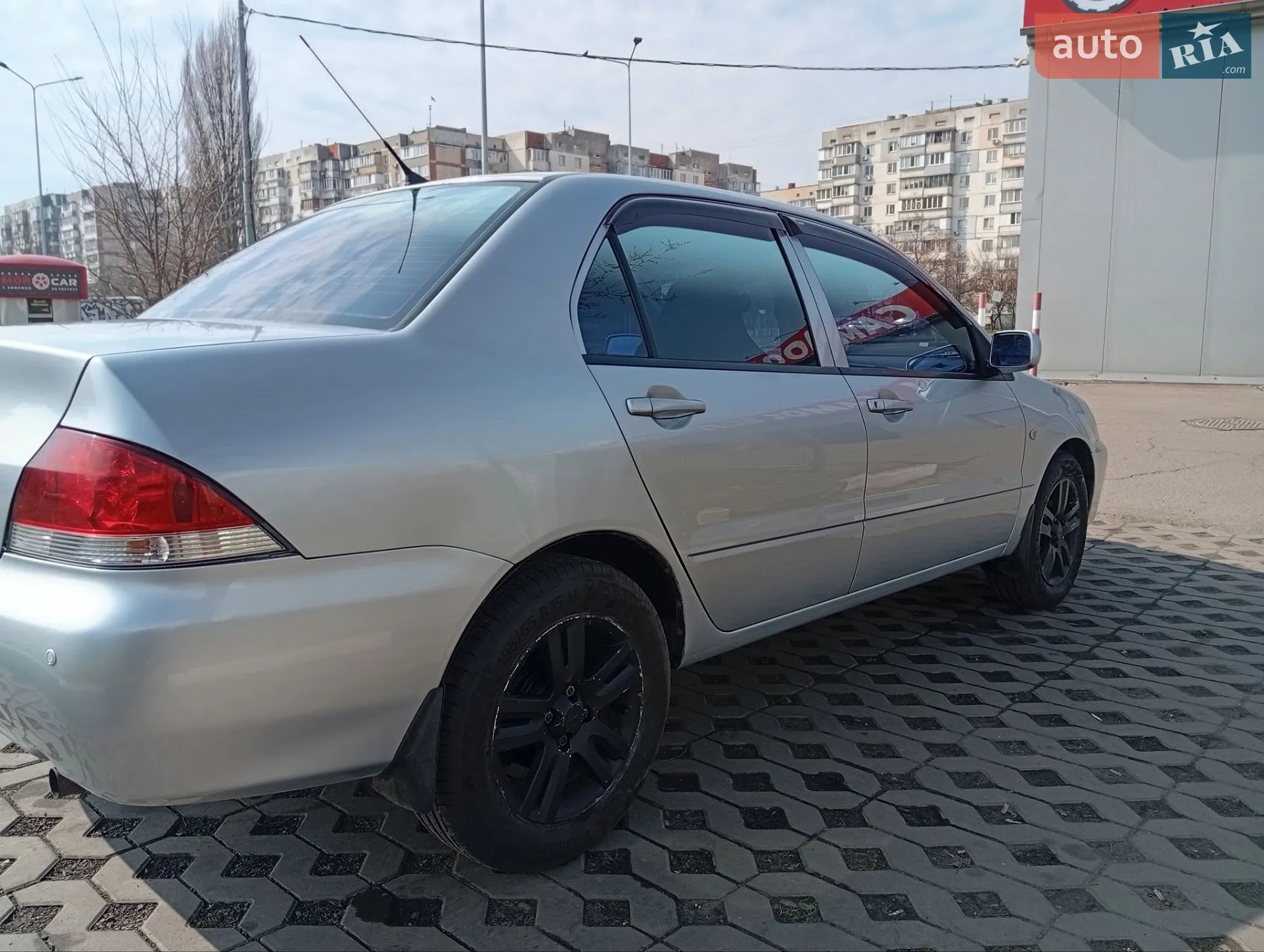2011 Mitsubishi Lancer - мініатюра 32