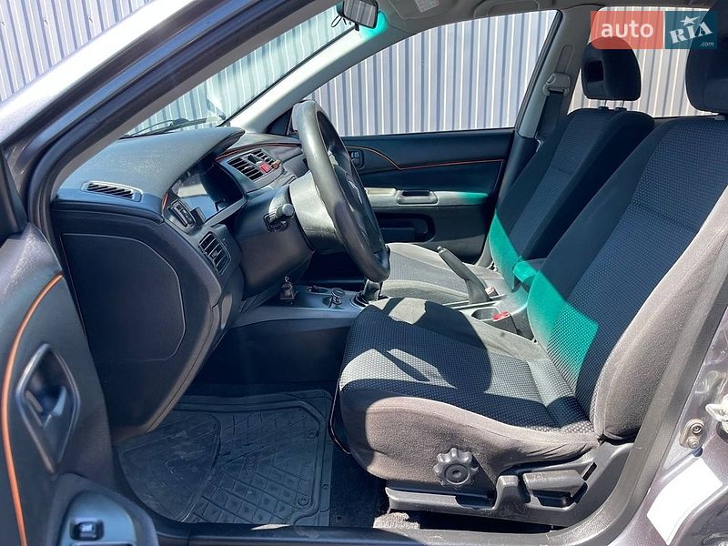 Седан Mitsubishi Lancer 2008 в Киеве