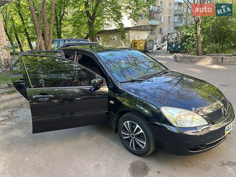 Седан Mitsubishi Lancer 2007 в Киеве