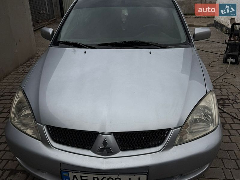 Седан Mitsubishi Lancer 2006 в Днепре
