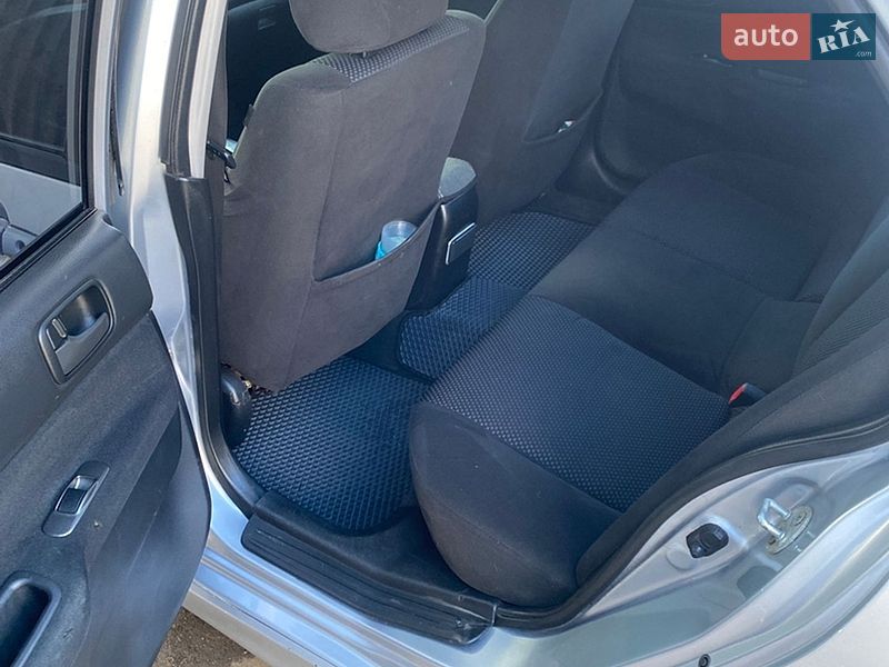 Седан Mitsubishi Lancer 2005 в Бобровице
