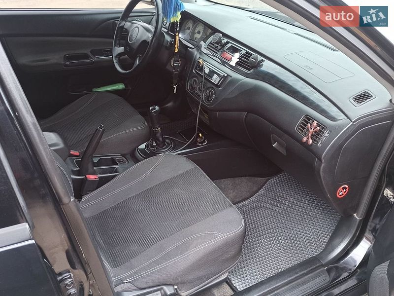 Седан Mitsubishi Lancer 2004 в Броварах фото 12 Седан Mitsubishi Lancer 2004 в Броварах