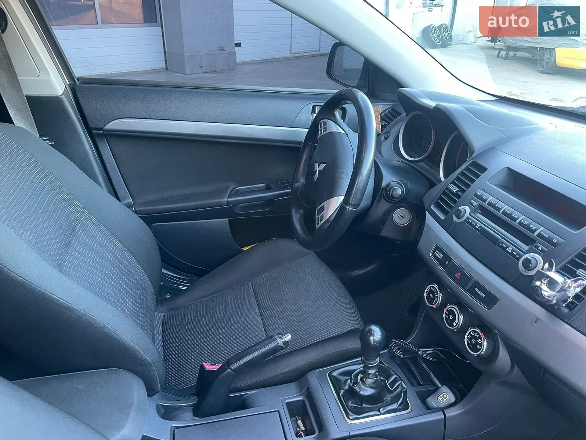 2010 Mitsubishi Lancer - мініатюра 15