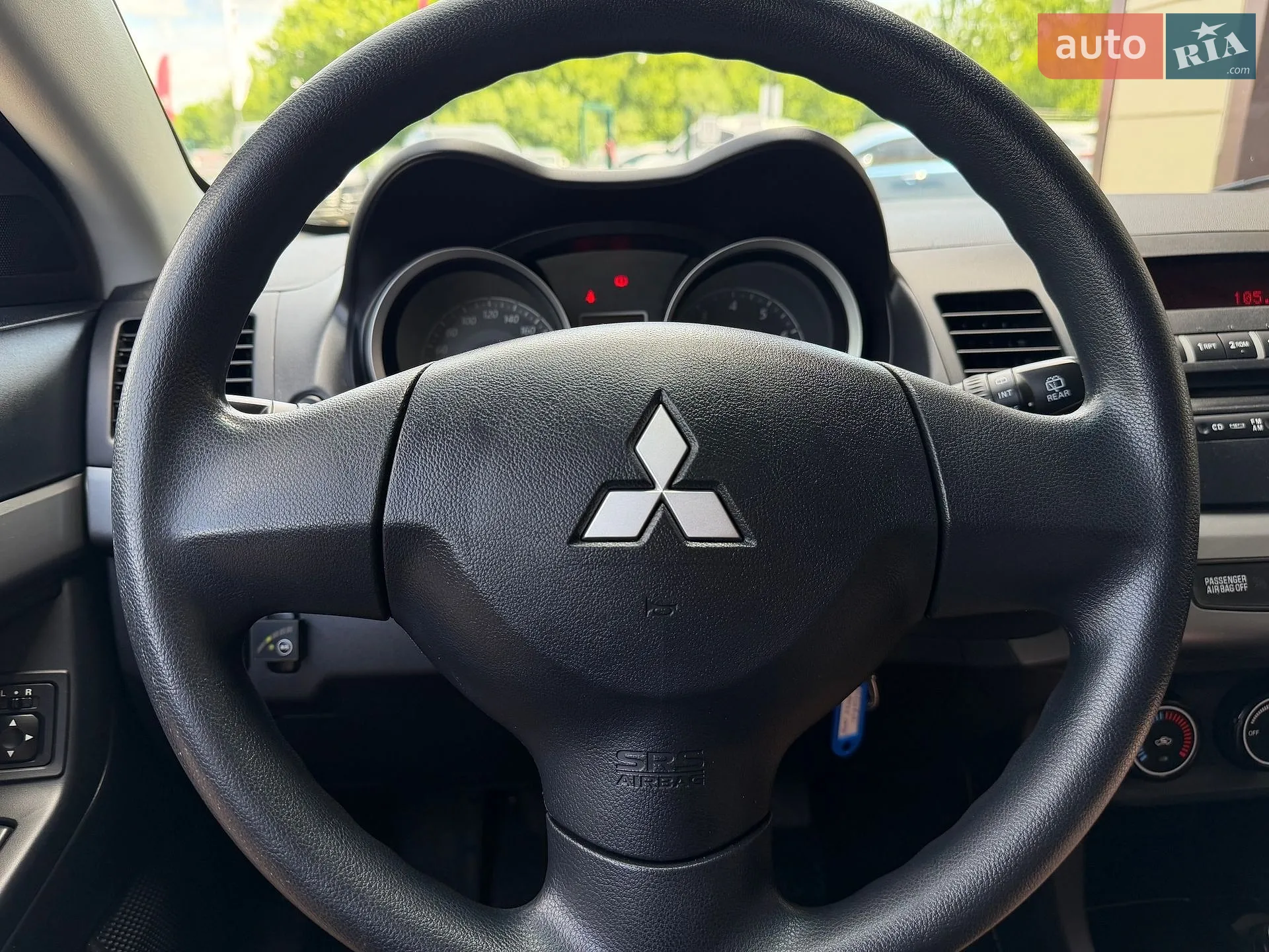 2010 Mitsubishi Lancer - мініатюра 39