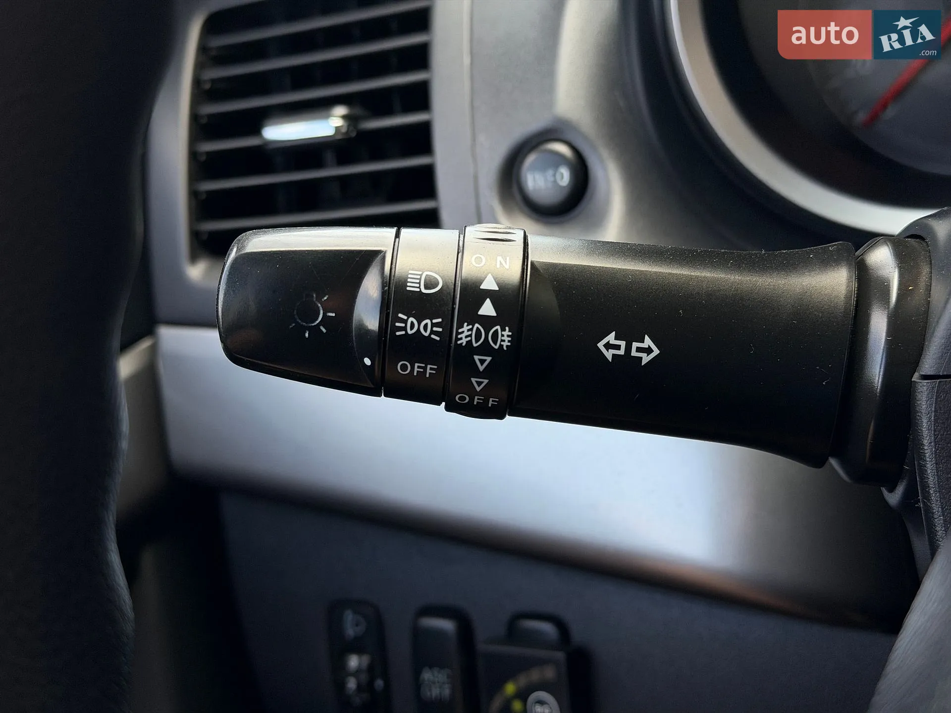 2010 Mitsubishi Lancer - мініатюра 42