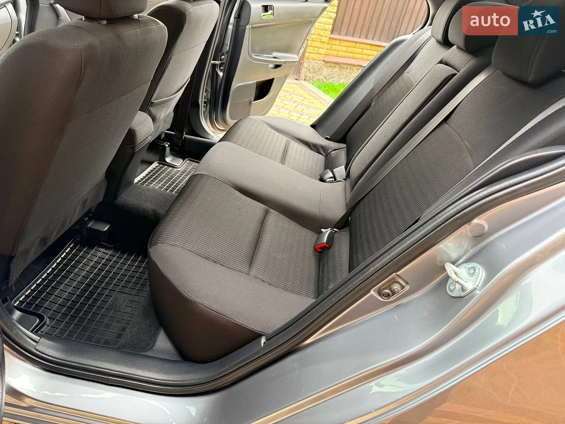 2012 Mitsubishi Lancer - мініатюра 15