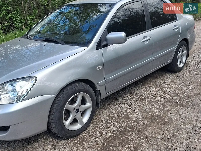 Mitsubishi Lancer