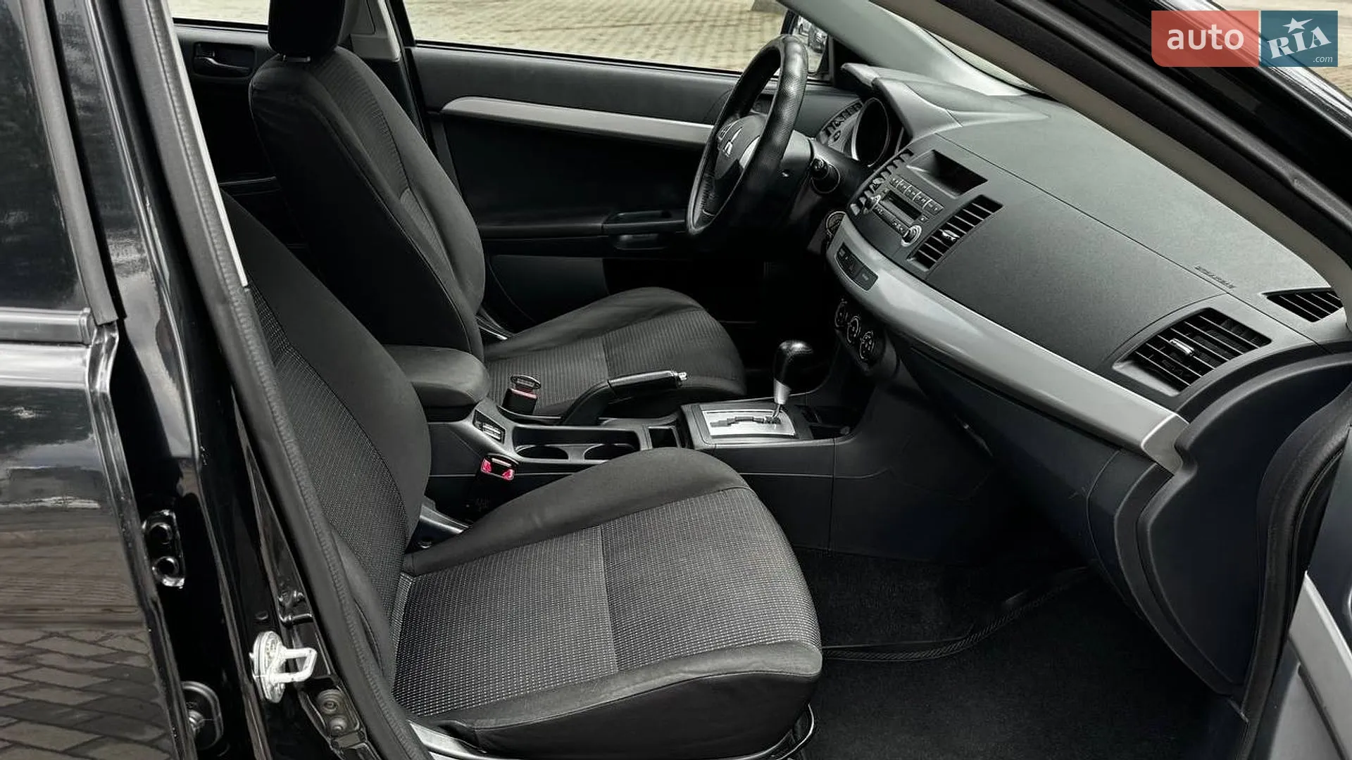 2011 Mitsubishi Lancer - мініатюра 12