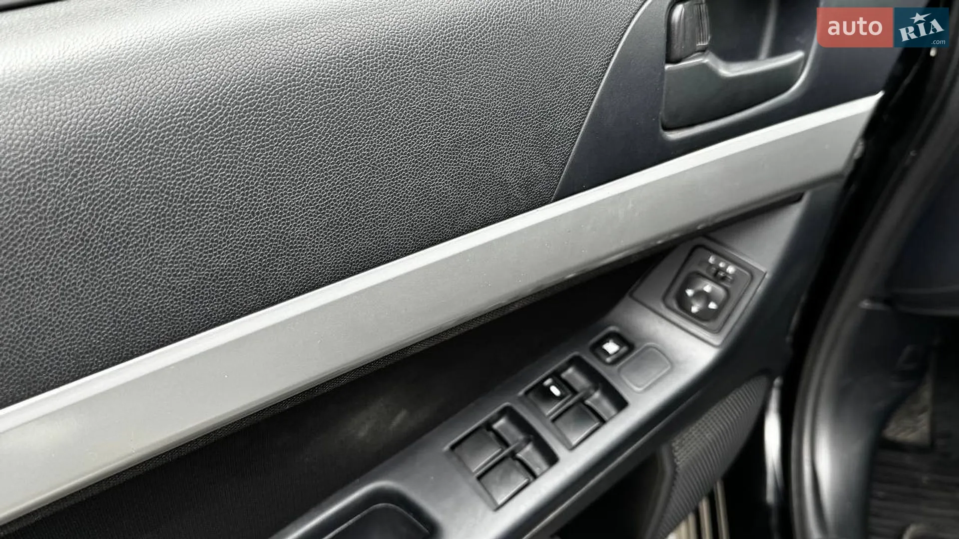 2011 Mitsubishi Lancer - мініатюра 16