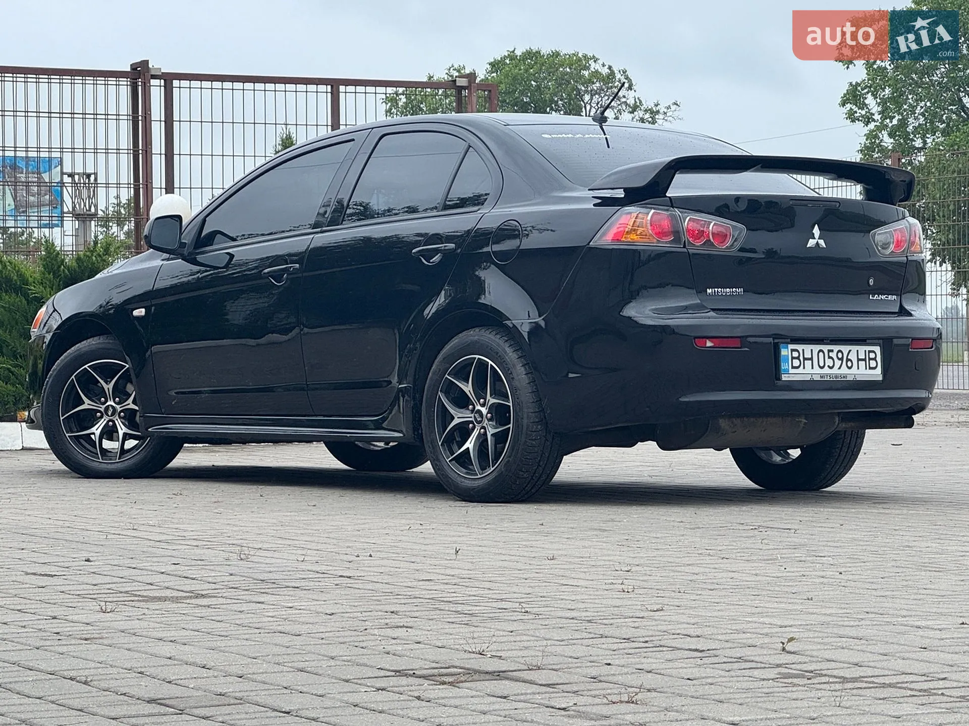 2010 Mitsubishi Lancer - мініатюра 15
