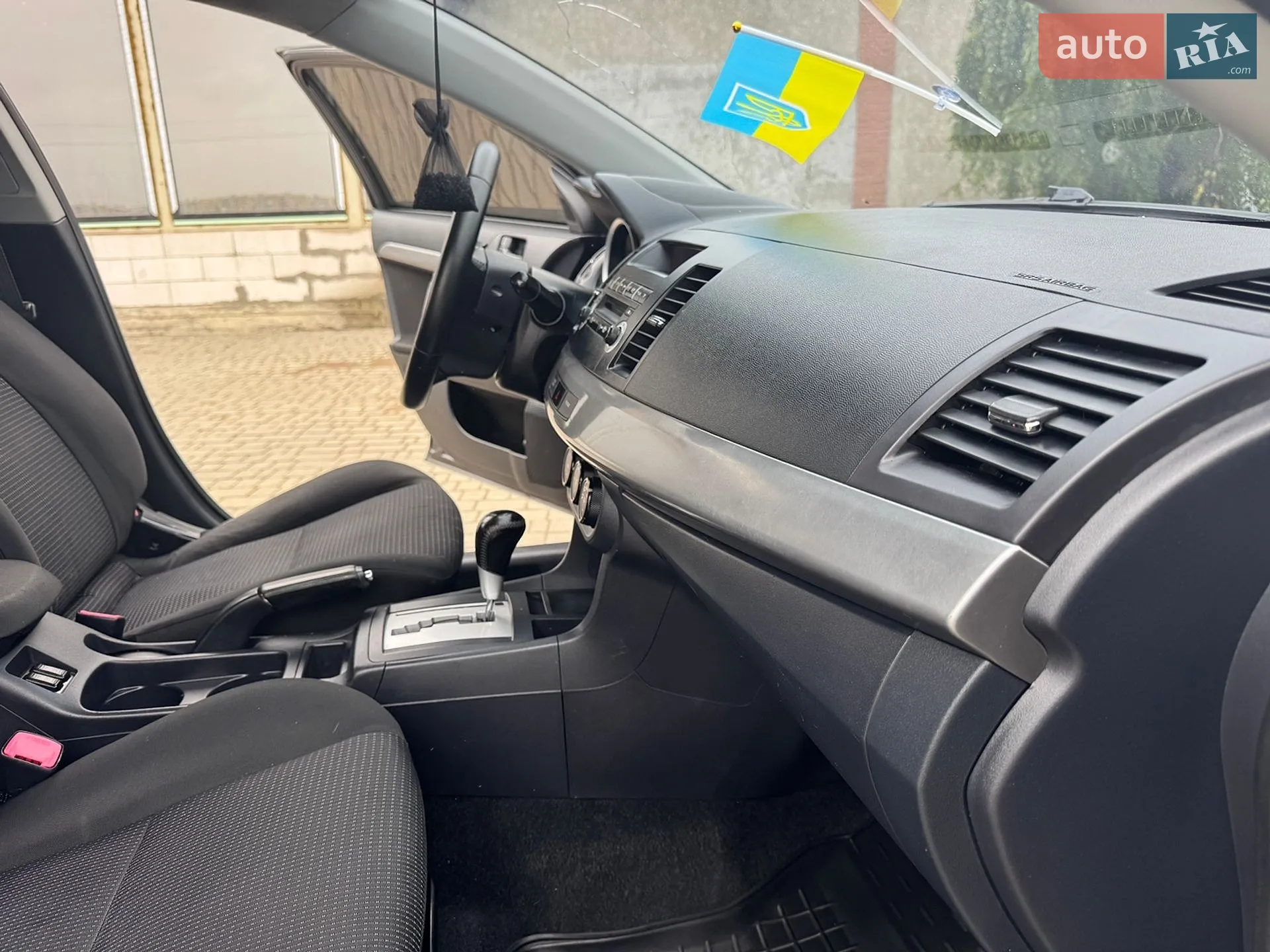 2010 Mitsubishi Lancer - мініатюра 22