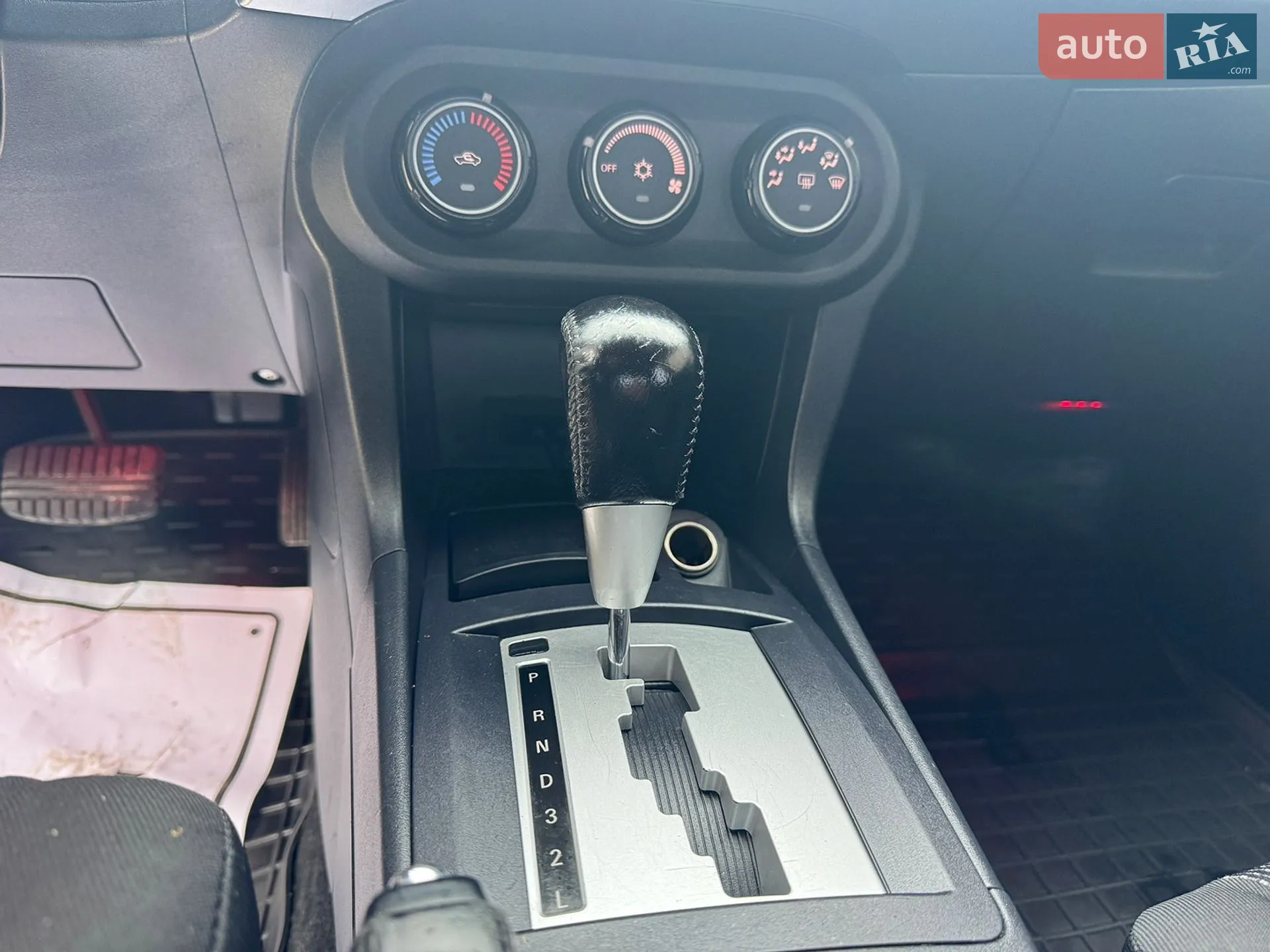 2010 Mitsubishi Lancer - мініатюра 31