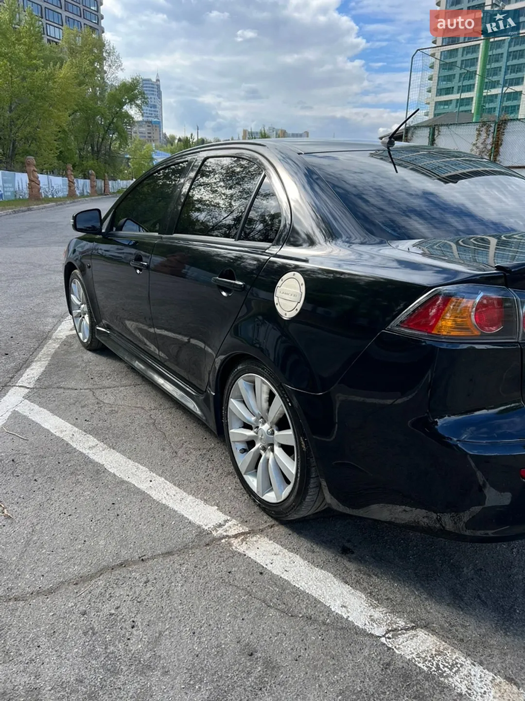 2016 Mitsubishi Lancer - мініатюра 8