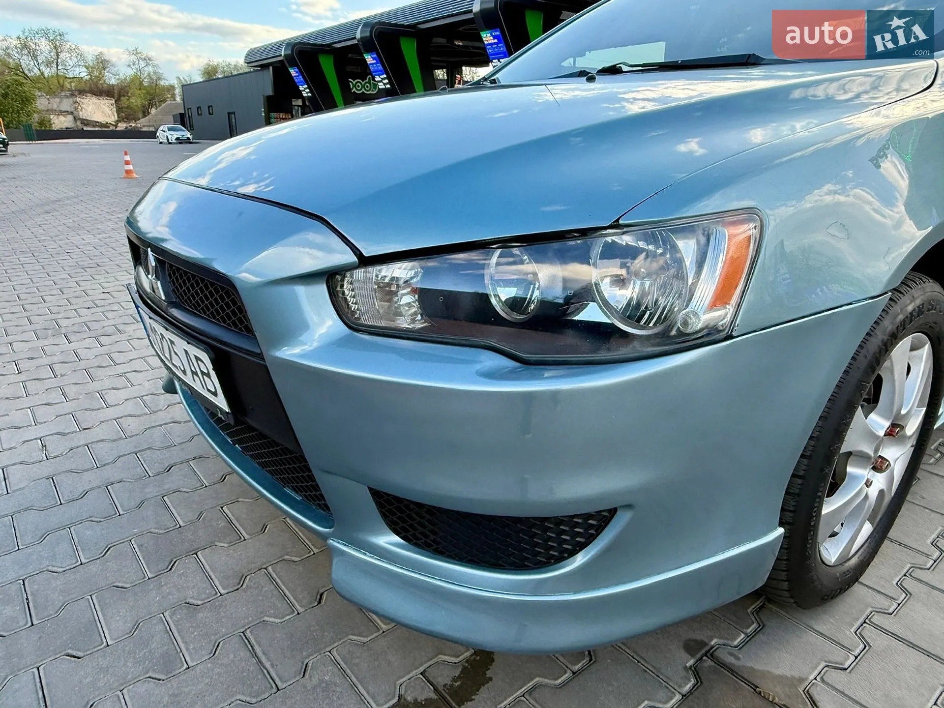 2010 Mitsubishi Lancer - мініатюра 20