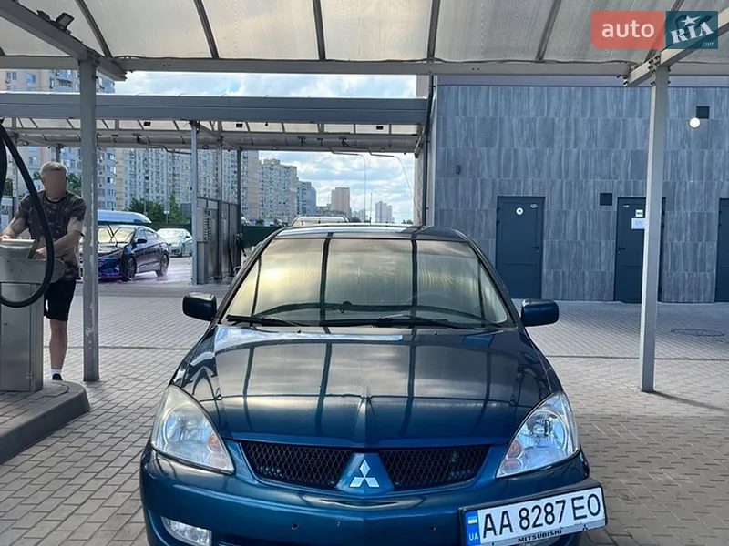 Mitsubishi Lancer