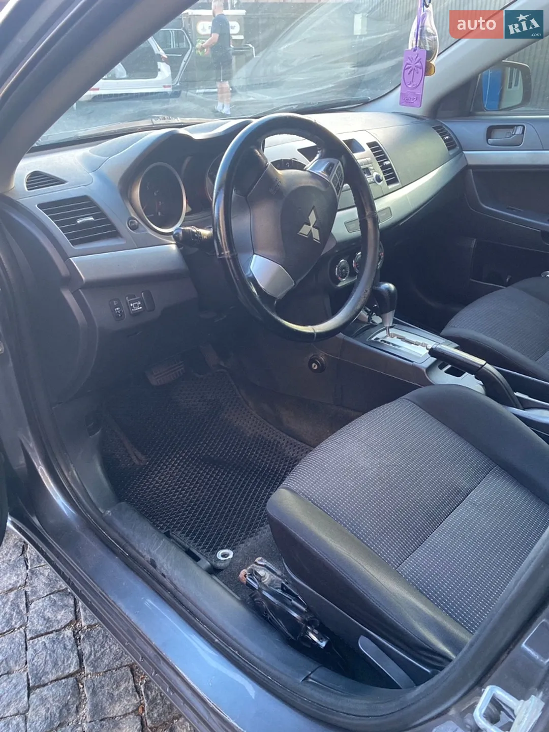 2010 Mitsubishi Lancer - мініатюра 8
