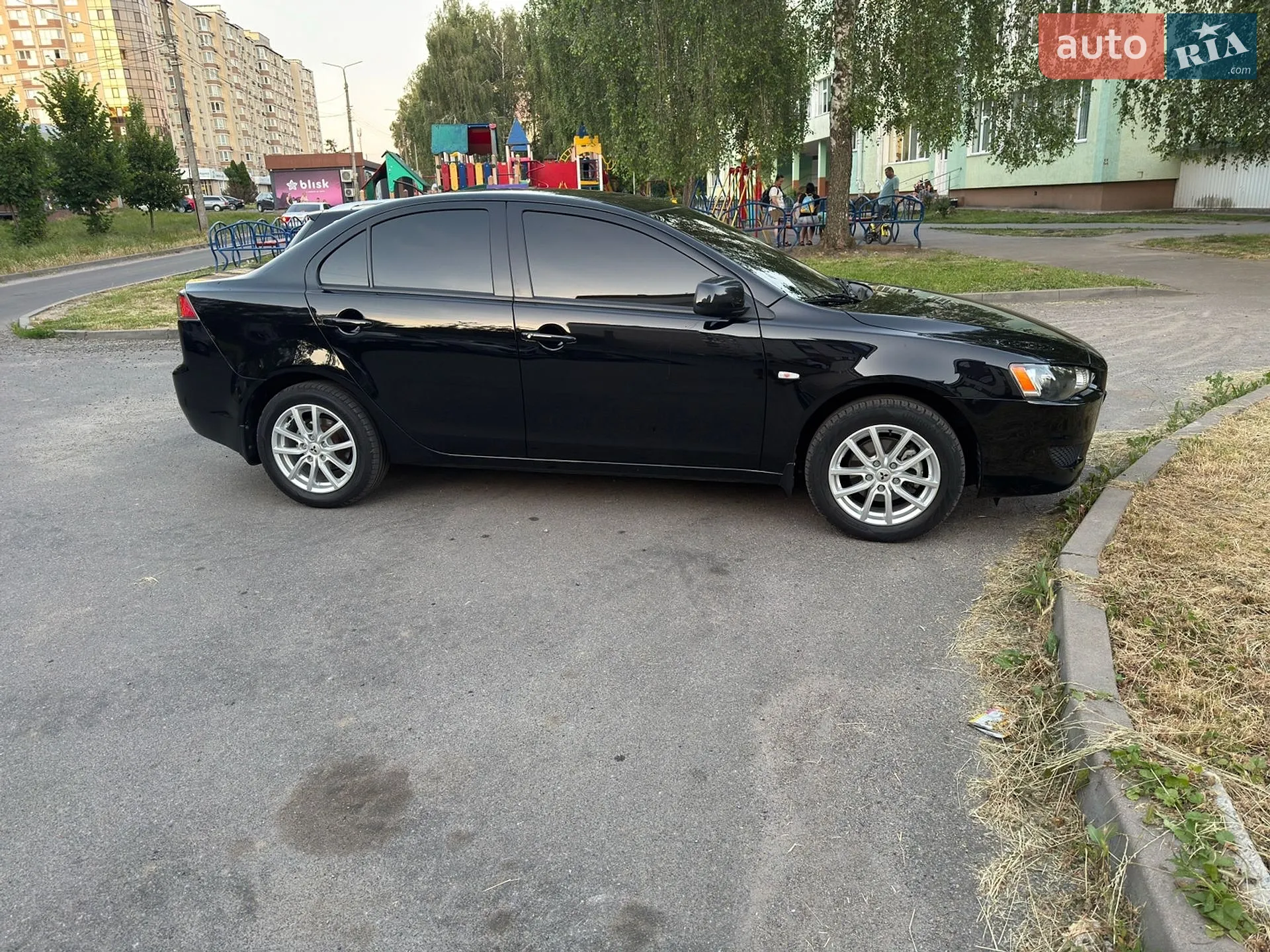 2010 Mitsubishi Lancer - мініатюра 3