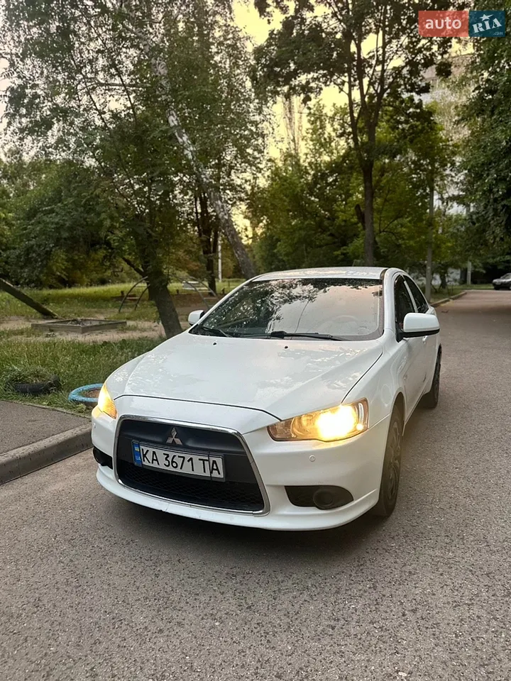 2013 Mitsubishi Lancer - мініатюра 14