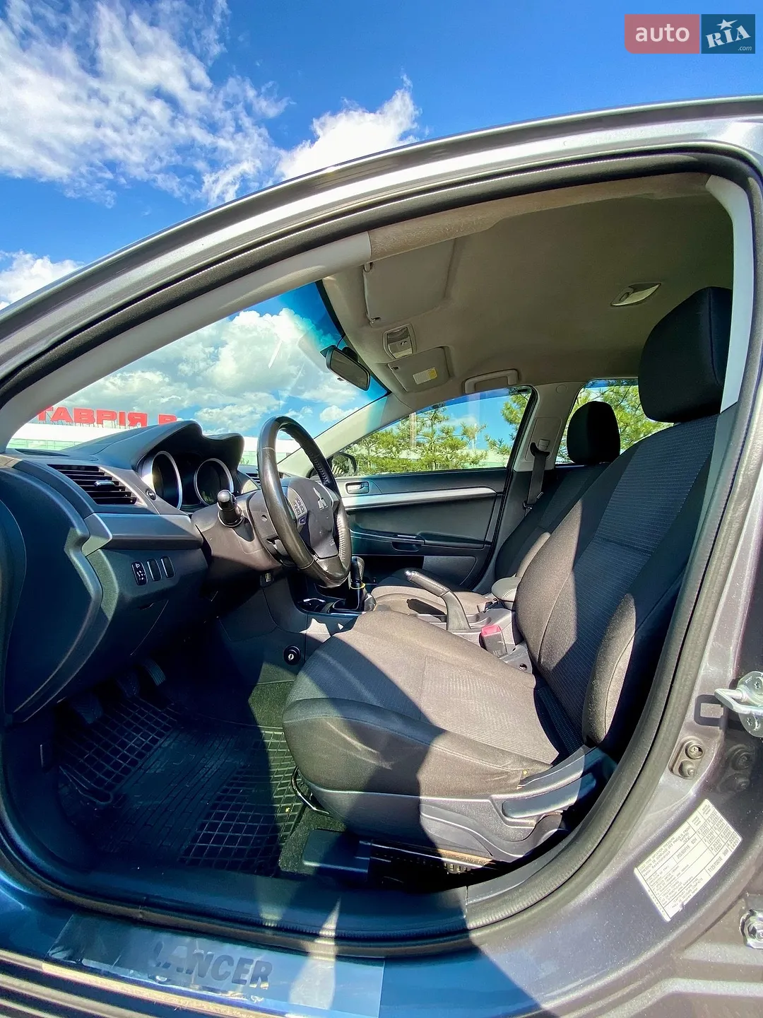 2010 Mitsubishi Lancer - мініатюра 27