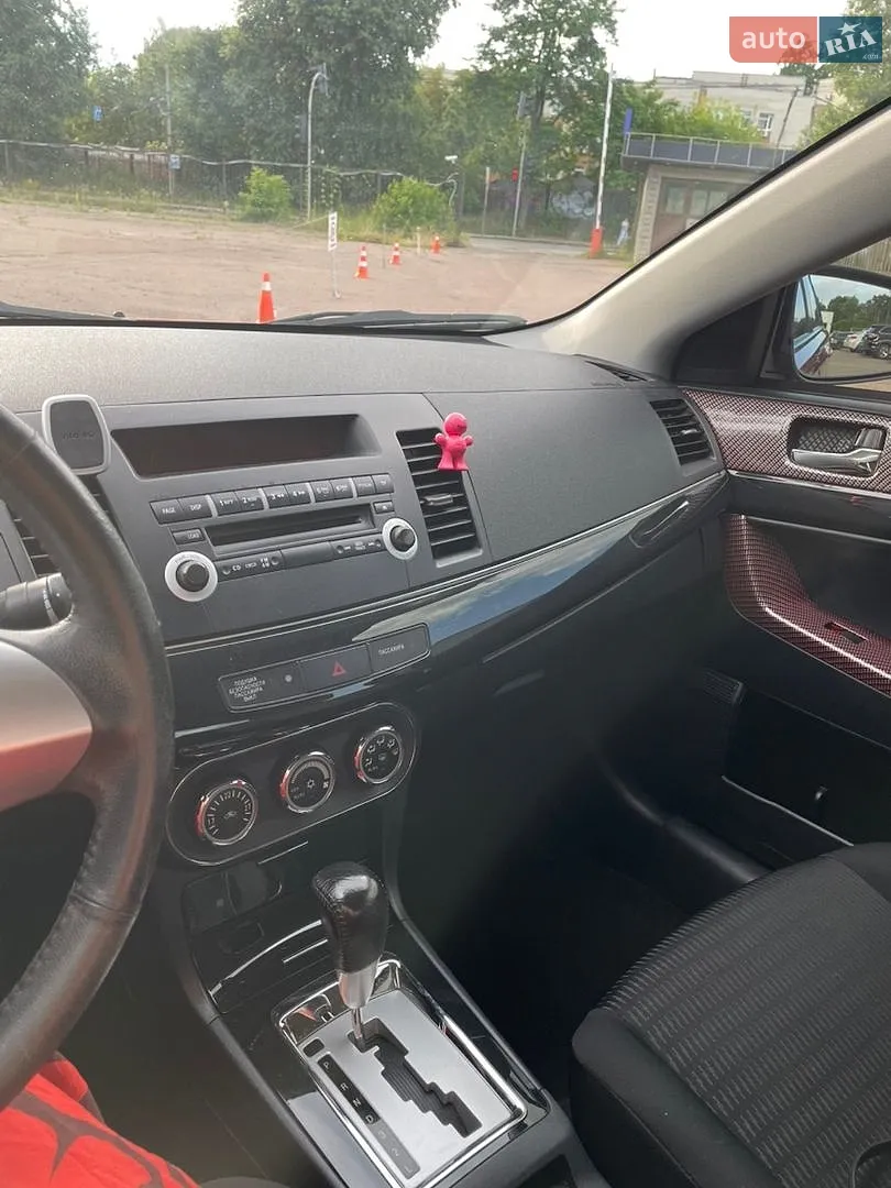 2012 Mitsubishi Lancer - мініатюра 12