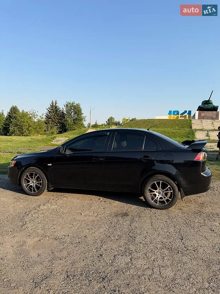 2011 Mitsubishi Lancer - мініатюра 27