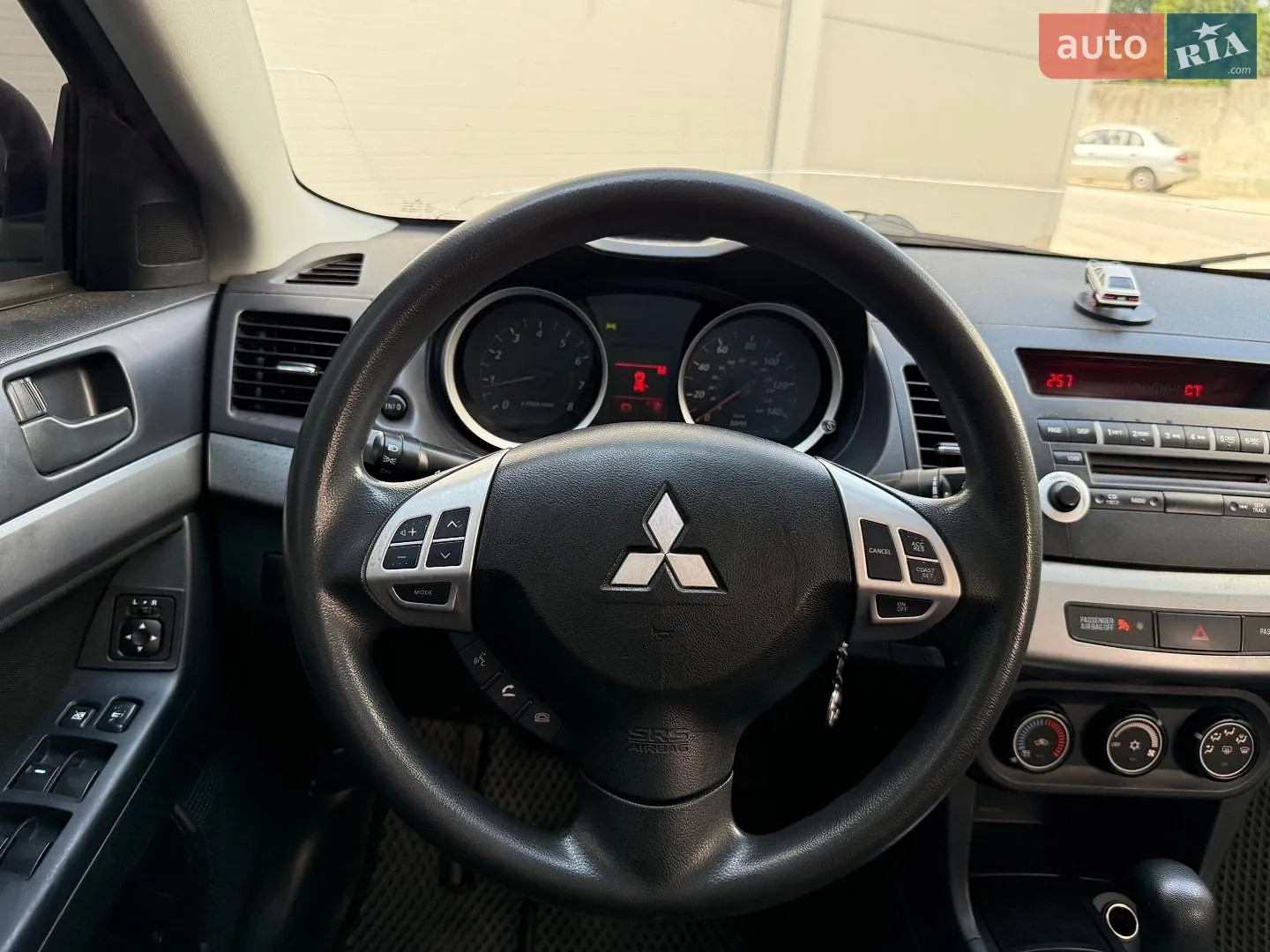 2010 Mitsubishi Lancer - мініатюра 34