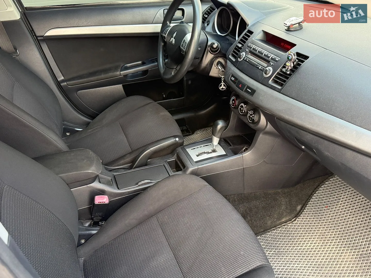 2010 Mitsubishi Lancer - мініатюра 39